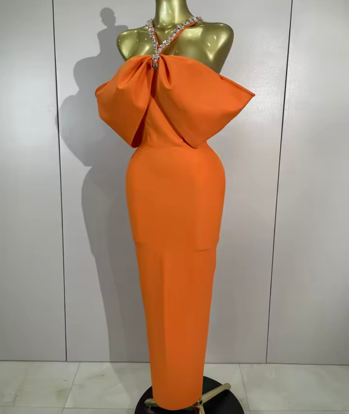 Elegant Rhinestone Halter Bow Floor-Length Dress