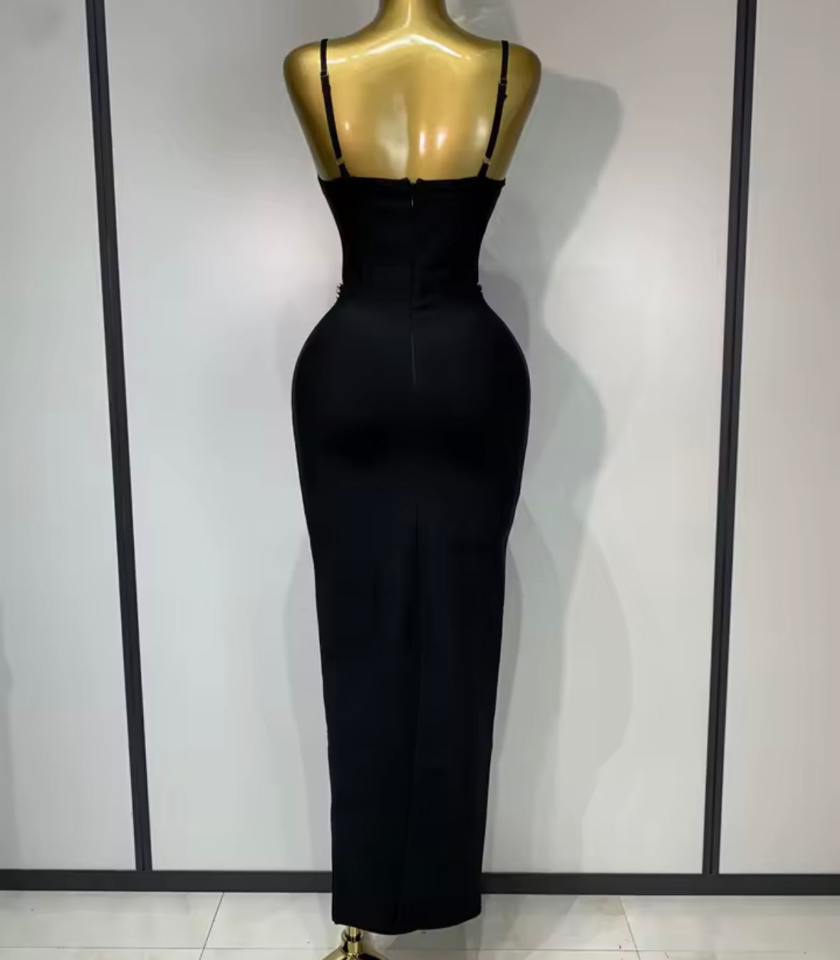 Elegant Black Floor-Length Rhinestone Embellishment Dress