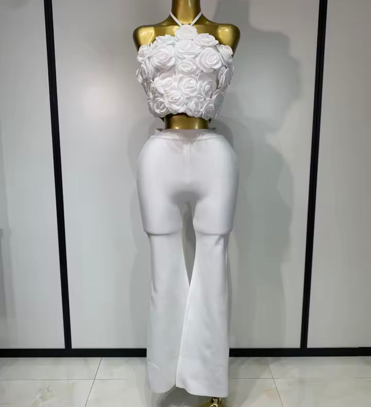 Halter Sleeveless 3D Floral Crop Two Piece Pant Set