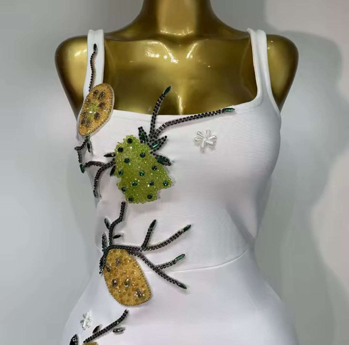 Sexy White Sleeveless Beaded Rhinestone Dress